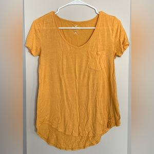 EUC Hollister Mustard Yellow T-shirt, Size XS